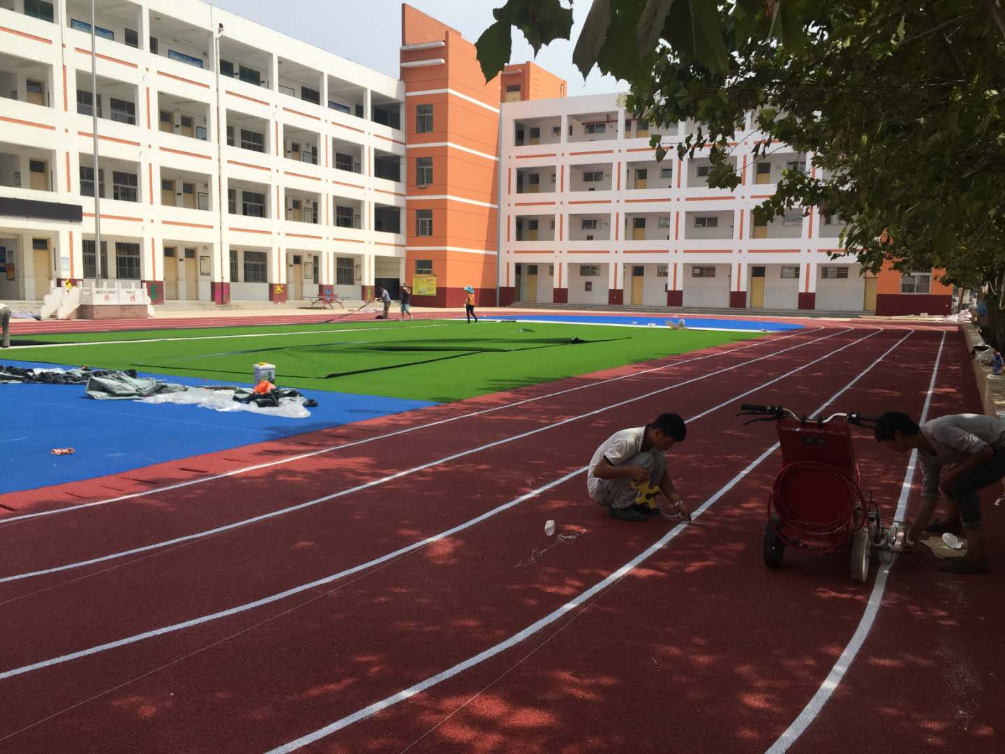 山東聊城東昌府區(qū)鼎順小學(xué)300米透氣型跑道